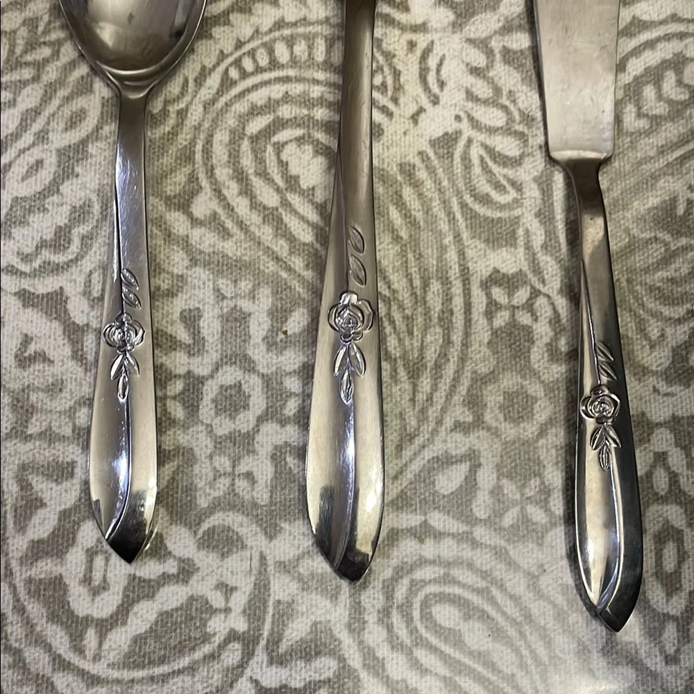 VINTAGE CARLYLE NSCO stainless Japan serving & sugar spoons spreader Rose‎